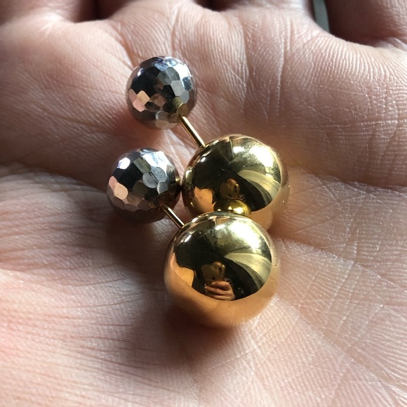 Real 18K Gold Earrings - Picture 4 of 7